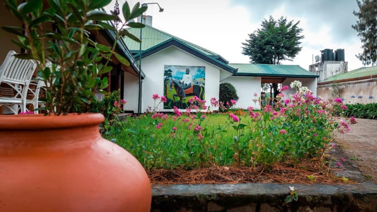 The Grand Pavilion Hotel Nuwara Eliya Exterior photo
